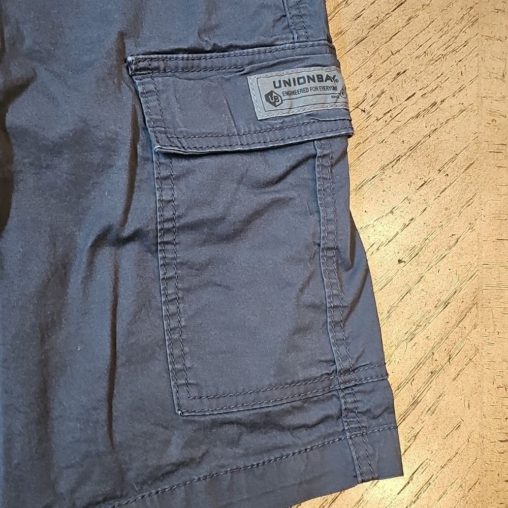 Men's Navy Cargo Shorts Size 34 NWOT - Picture 2 of 10